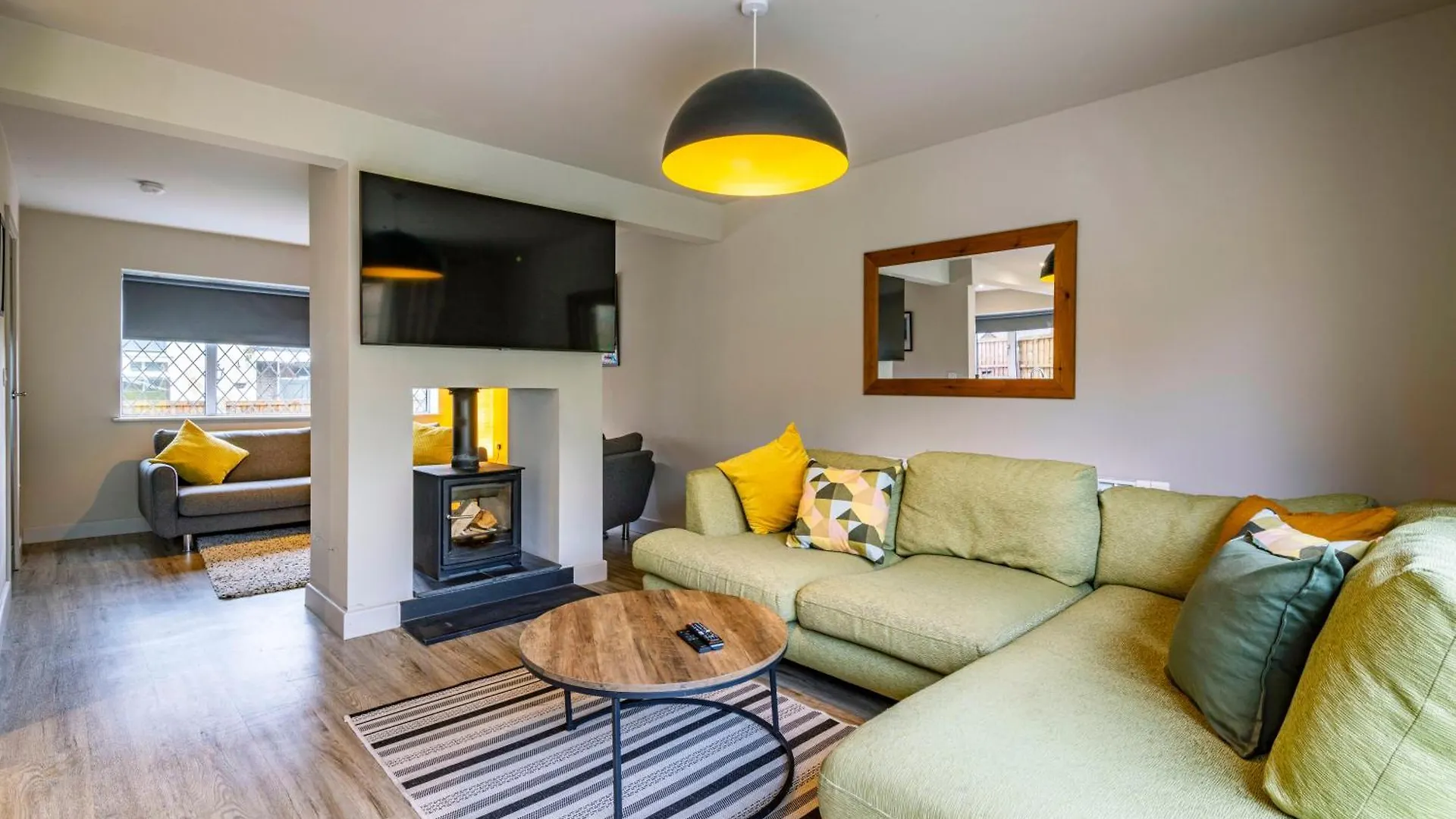 Dom wakacyjny Modern Home - Great Facilities-J26 M1 Near Ikea Nottingham