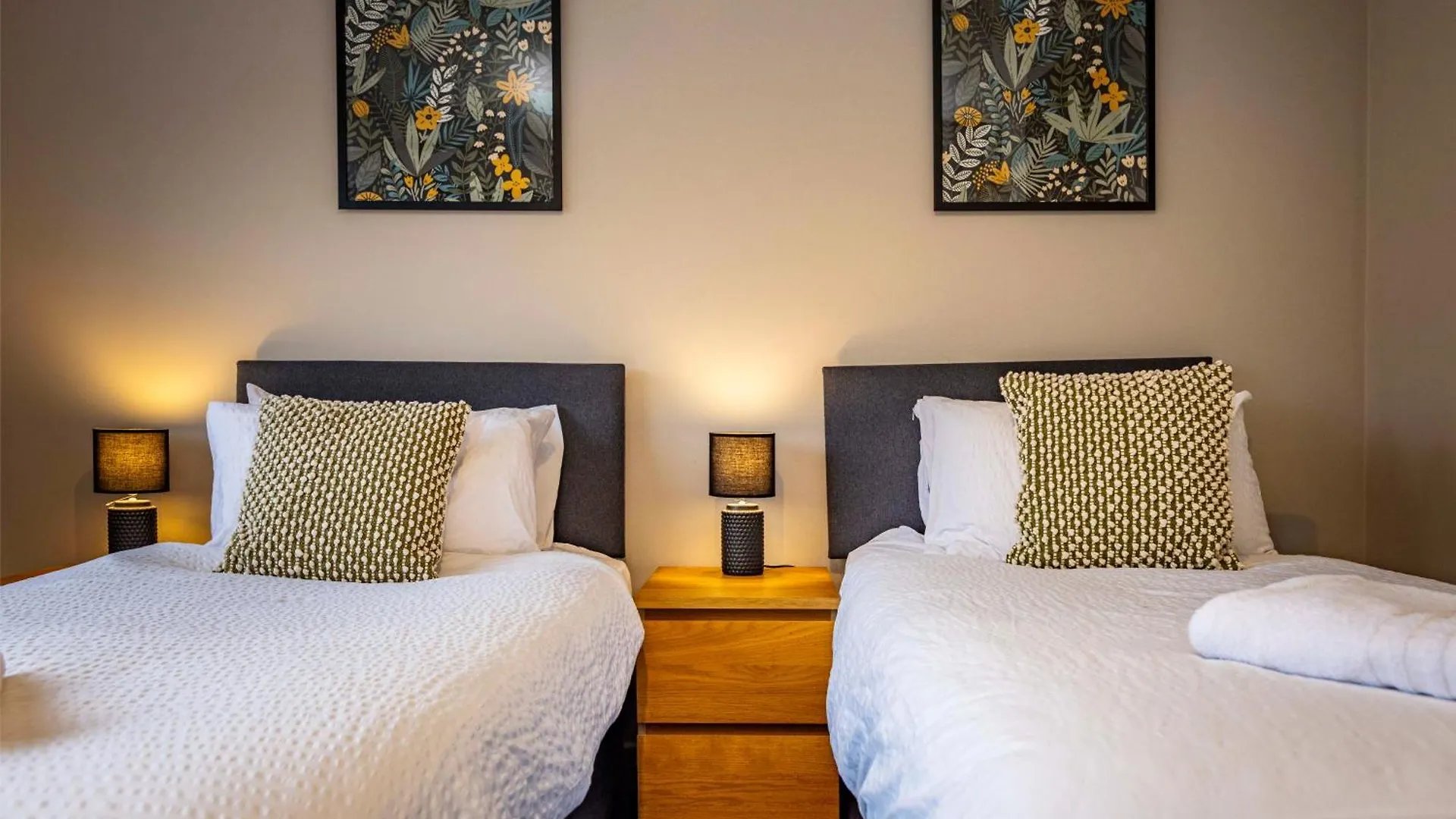 Modern Home - Great Facilities-J26 M1 Near Ikea Nottingham Dom wakacyjny